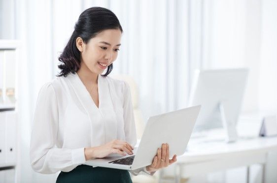 Beberapa keuntungan dari manajemen supply chain dalam bisnis. Salah satunya arus kas yang kuat dan kualitas barang terjaga!