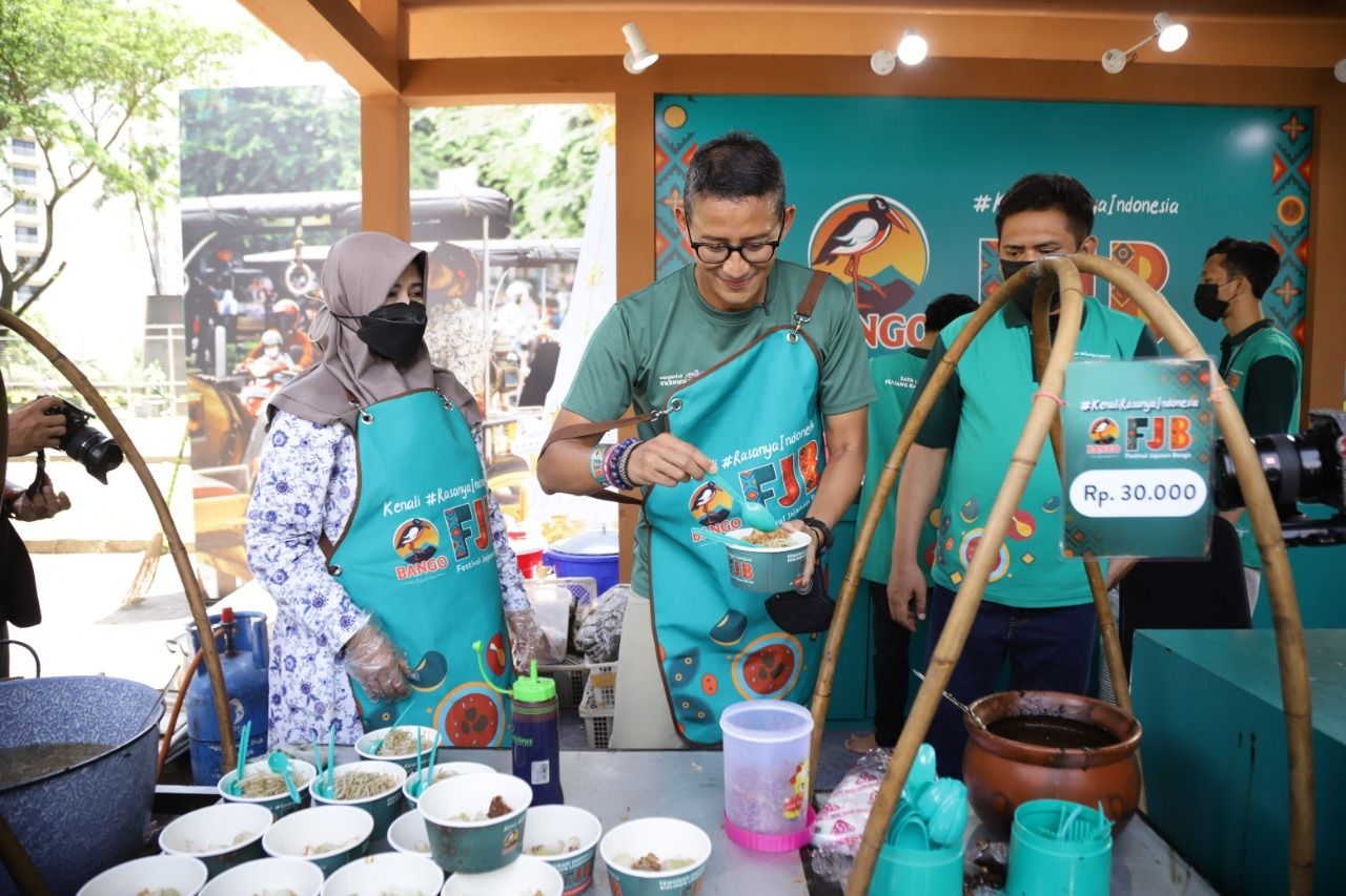 Menparekraf Sandiaga Uno beri pesan 3G pada penyelanggara Festival Jajanan Bango 2022, simak ulasan selengkapnya 