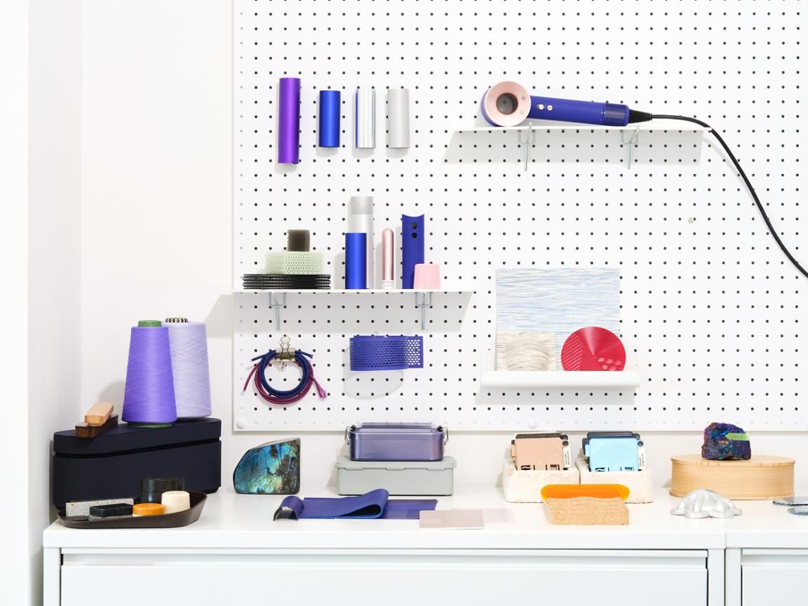 Simak rekomendasi hadiah untuk tukar kado di akhir tahun dengan produk-produk Dyson yang cocok untuk teman maupun keluarga.