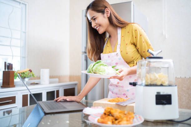 Mengubah hobi menjadi bisnis menguntungkan bisa dilakukan dan tentu menyenangkan. Sebelum memulainya, yuk simak dulu tips berikut!