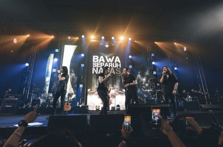 Setelah menggelar konser di Jakarta International Stadium (JIS) Dewa 19 akan menggelar konser di Stadion Manahan Solo pada Agustus 2023.