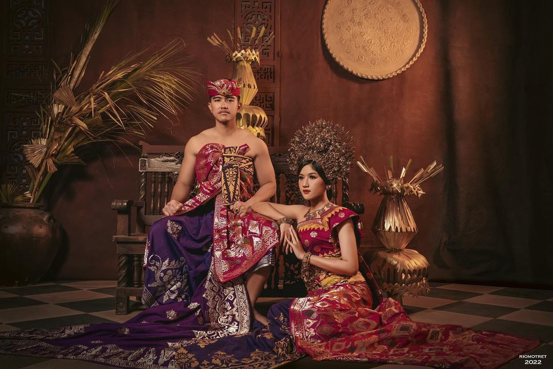 Simak berita terpopuler Fashion & Beauty hari ini, mulai dari foto prewedding kaesang dan erina hingga merawat rambut untuk hijabers!