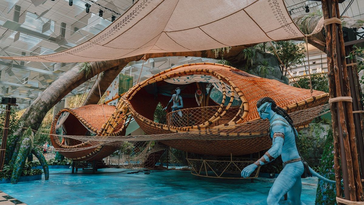 Changi Airport dan Jewel Changi Airport juga menawarkan pengalaman yang tidak terlupakan melalui Changi Festive Village untuk wisatawan, yuk intip.