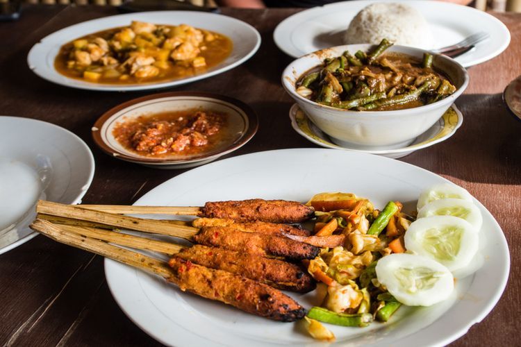 Yuk, intip menu makan siang untuk pimpinan dan delegasi KTT G20 di Bali, ada masakan khas Sumatra hingga Lombok.