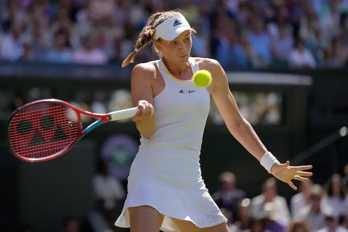 Setelah 125 tahun, Wimbledon ubah aturan berpakaian untuk petenis perempuan agar lebih nyaman bermain saat menstruasi.