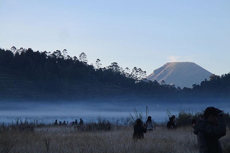 Berikut adalah beberapa tips penting untuk mempersiapkan diri saat liburan di area dengan cuaca sangat dingin.