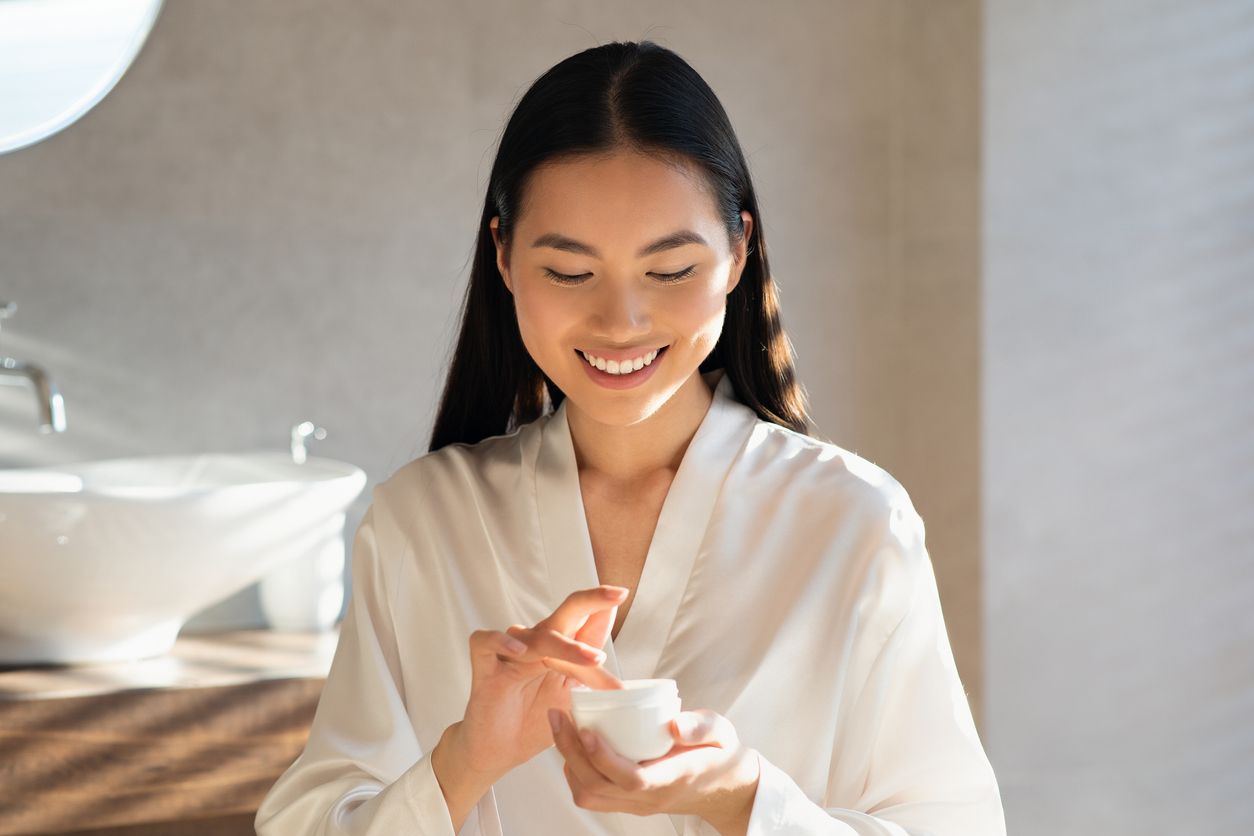 Disebut sebagai hero ingredients, simak sederet kandungan skincare viral di TikTok kini menjadi primadona di kalangan beauty enthusiast!