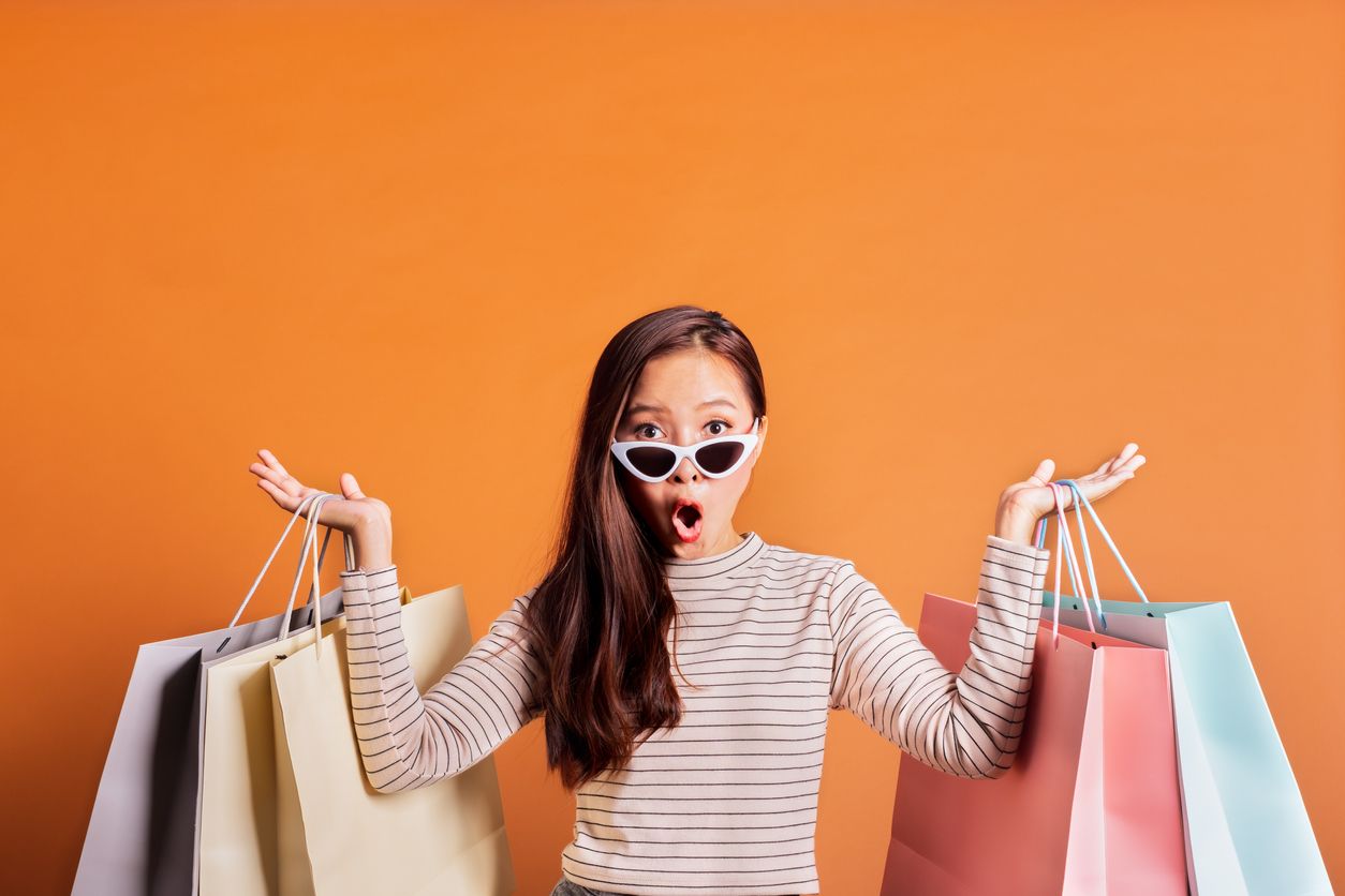 Berikut ini lima langkah mengatasi compulsive shopping disorder atau kecanduan belanja, salah satunya dengan belanja pakai uang tunai.