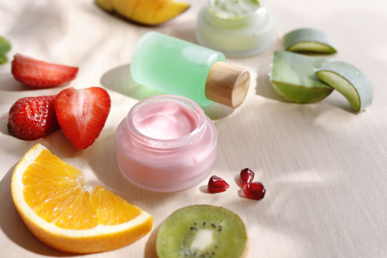 Brand skincare vegan lokal, Naturally Speaking, kini hadir dengan kandungan buah-buahan tropis. Ada pisang hingga manggis!