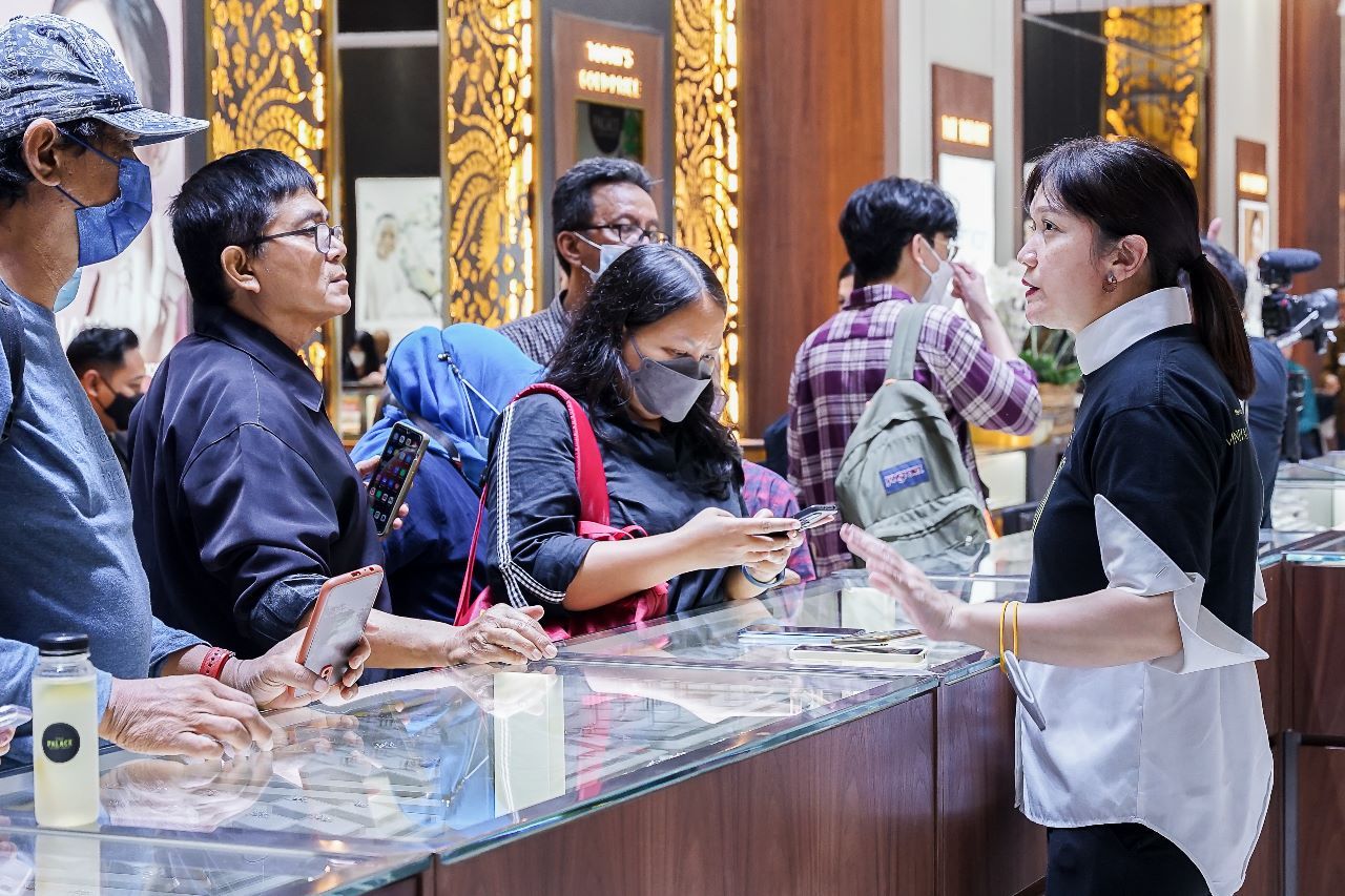 The Palace Jeweler bekerja sama dengan Kemenparekraf RI demi menggaungkan perhiasan khas Indonesia.