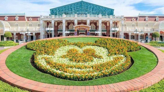 Memasuki Desember, ini rekomendasi wisata Natal 2022 di Jepang yang bisa Kawan Puan kunjungi, ada Disney Christmas.