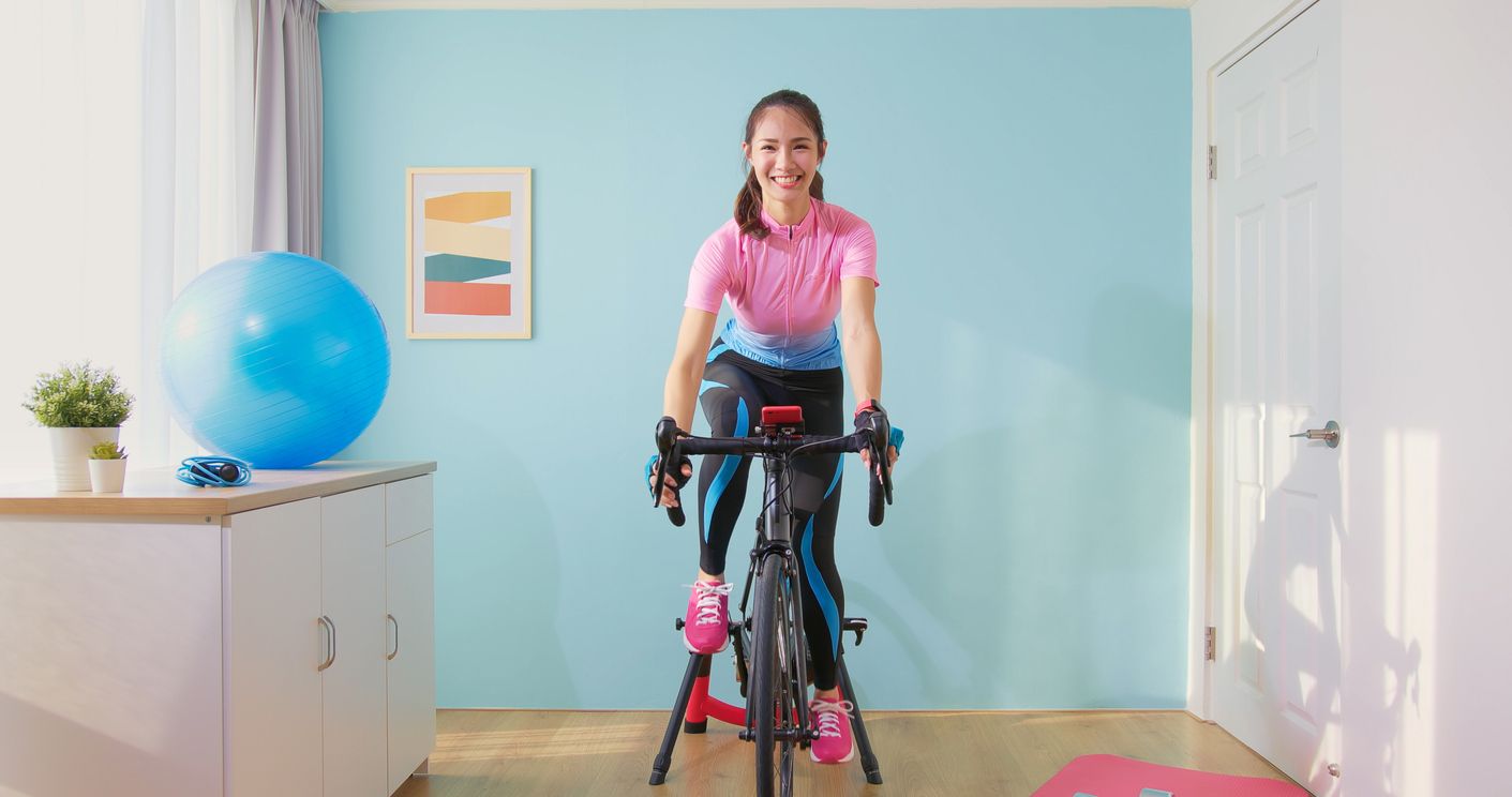 Berikut ini lima tips menurunkan berat badan secara optimal dengan indoor cycling, simak selengkapnya ya.