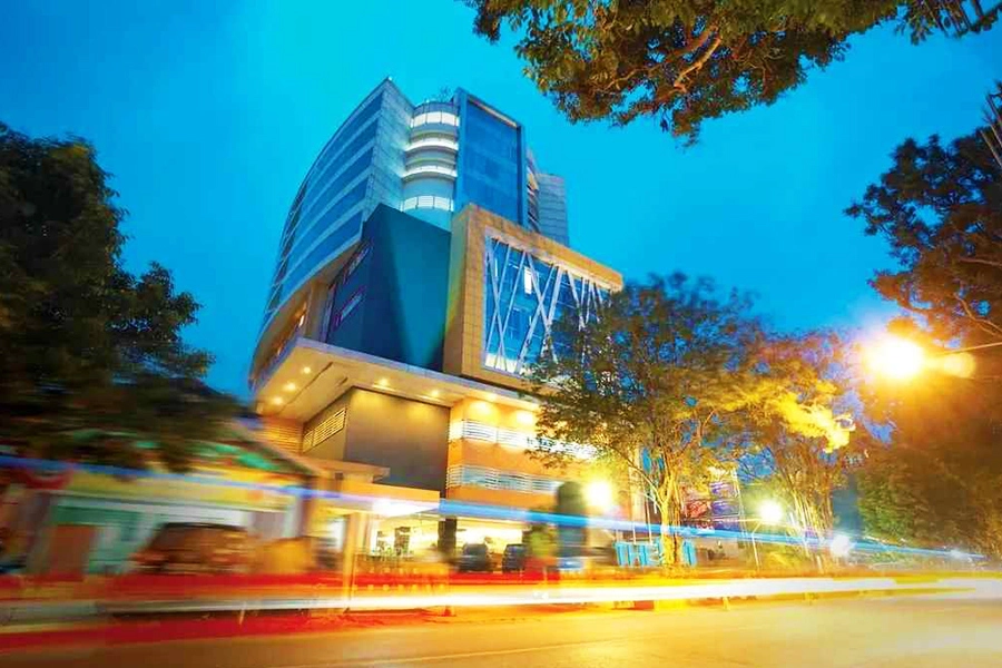 Para pencinta sepak bola wajib merapat, ini dia rekomendasi hotel untuk nonton bareng (nobar) piala dunia.