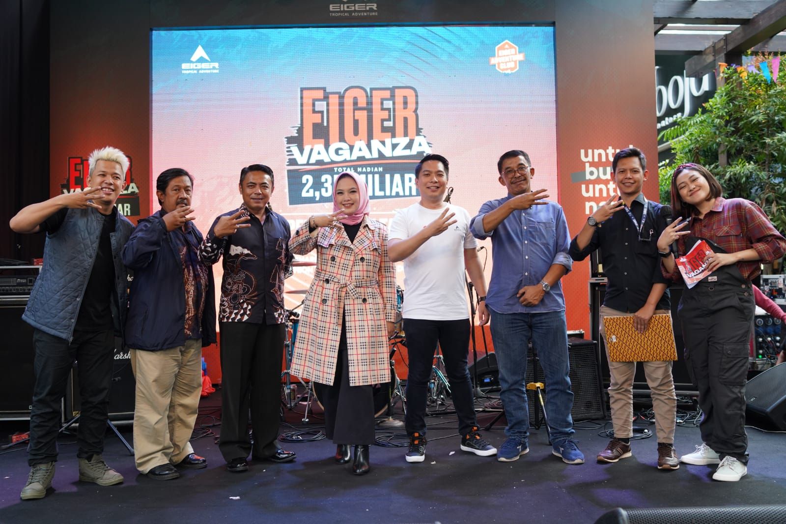 EIGER adakan acara menarik dan beri hadiah di roadshow EIGERVAGANZA. Termasuk meresmikan motor listrik EIGER. 