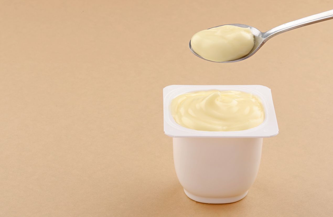 Jarang diketahui, simak segudang manfaat yoghurt untuk perawatan kulit wajah. Cek ulasan selengkapnya!