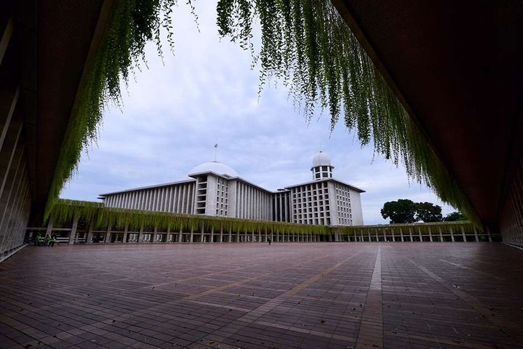 Berita terpopuler Wellness  (24/2/2023): Mulai dari gejala Limfoma Hodgkin, yang termasuk kanker langka. Hingga  tempat makan dekat Masjid Istiqlal.