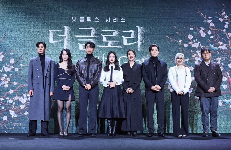 Drama terbaru Song Hye Kyo, The Glory, angkat kisah balas dendam korban bullying dan kekerasan di sekolah.