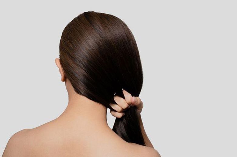 lavojoy Hold Me Tight Shampoo dan SOS Nourishing Conditioner dapat menjadi solusi mengatasi rambut rontok.