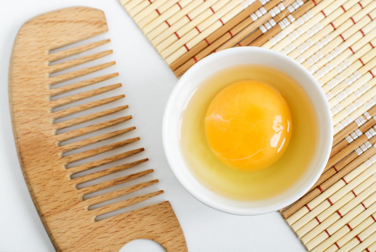 Telur tidak hanya menutrisi tubuh, tapi juga menjaga kesehatan rambut. Yuk, cari tahu berbagai manfaat telur bagi kesehatan rambut.