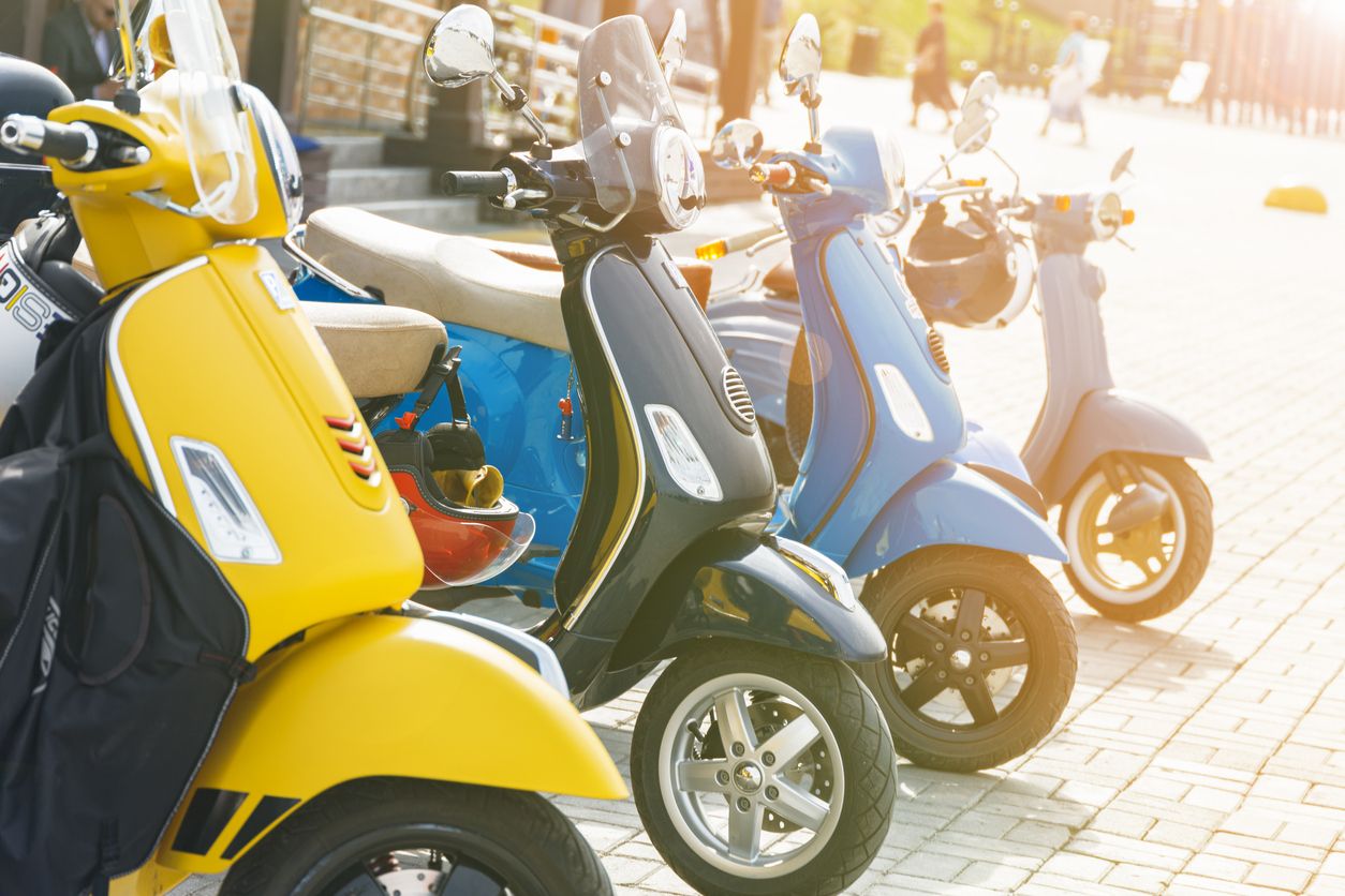 Untuk yang mau liburan ke Pulau Dewata, simak ini dia rekomendasi rental vespa di Bali untuk menyambut perayaan tahun baru 2023.