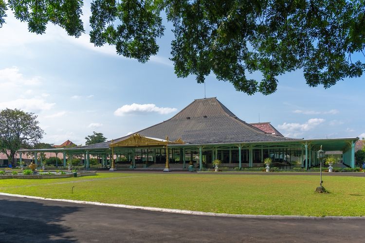 Ini 5 rekomendasi tempat wisata viral sepanjang 2022, salah satunya Pura Mangkunegaran yang jadi lokasi pernikahan Kaesang-Erina.