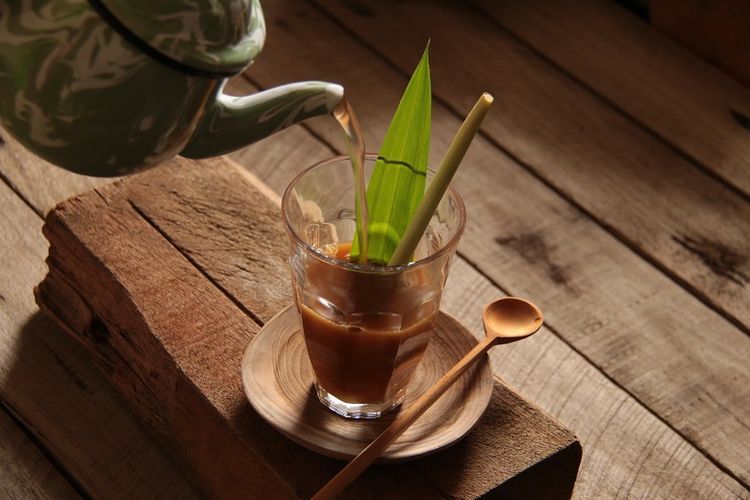 Ini 5 rekomendasi minuman hangat tradisional khas Indonesia yang cocok diminum saat musim hujan, salah satunya bandrek.