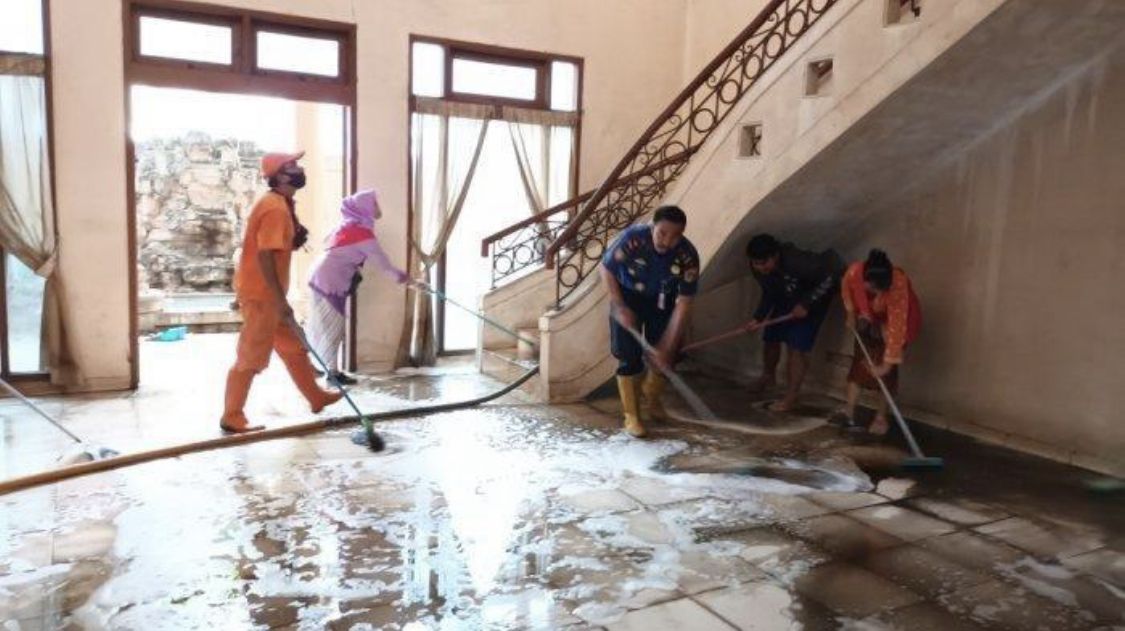 Viral rumah mewah Ibu Eny, Kawan Puan bisa mempertimbangkan hal-hal berikut ini jika ingin merenovasi rumah terbengkalai!