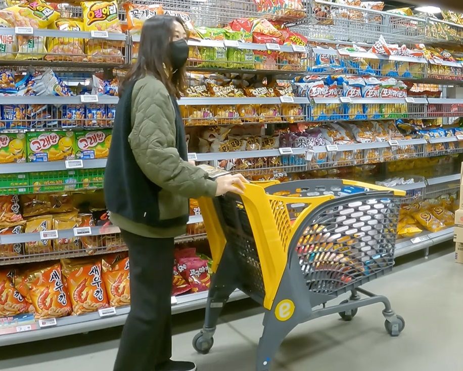 Berita terpopuler Wellness  (7/1/2023): Mulai dari tips menghilangkan memar kena lato-lato. Hingga fakta menarik belanja kebutuhan di Korea Selatan.