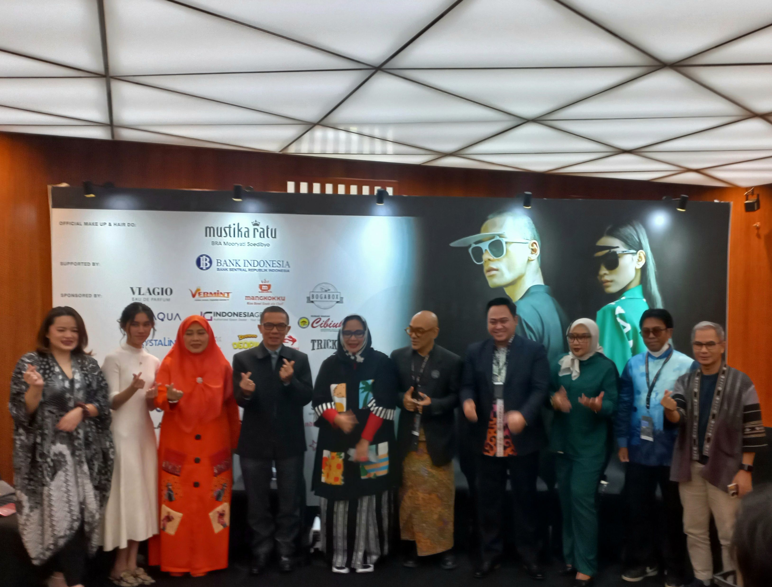 Jakarta Fashion Tren 2023 kembali diselenggarakan oleh Indonesian Fashion Chamber dengan mengangkat tema FashByte