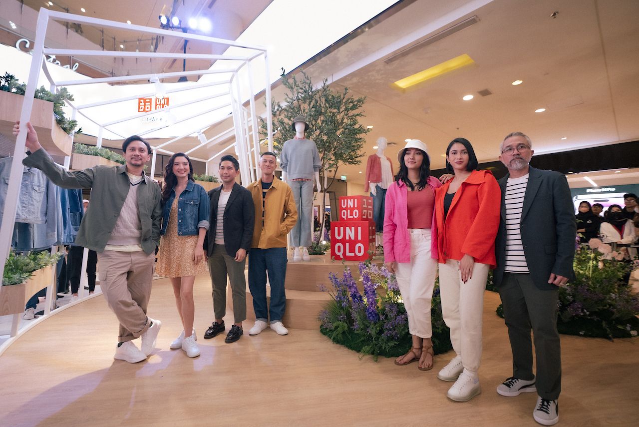Dalam mempersembahkan 2023 Spring/Summer Season Preview, UNIQLO berkolaborasi dengan enam selebritas Indonesia. Ini koleksi terbarunya.