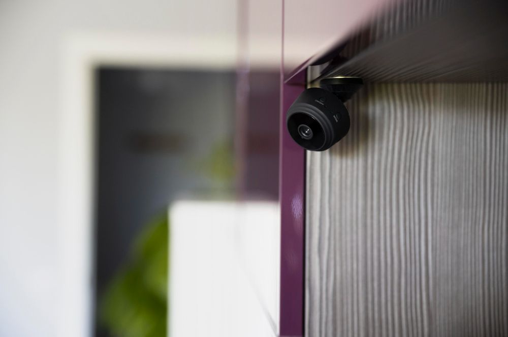 Sebelum memasang CCTV di rumah, ada baiknya jika Kawan Puan terlebih dulu mempertimbangkan tiga hal ini.