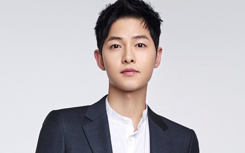 Agensi High Zium Studio, berikan komentar terkait kabar pernikahan dan rencana upacara pernikahan Song Joong Ki dan Katy Louise Saunders.