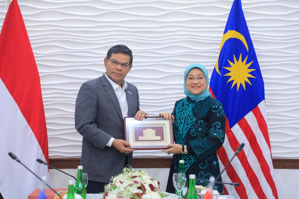 Berikut hal-hal yang dibahas Menaker Ida Fauziyah dan Mendagri Malaysia tentang perlindungan Pekerja Migran Indonesia.