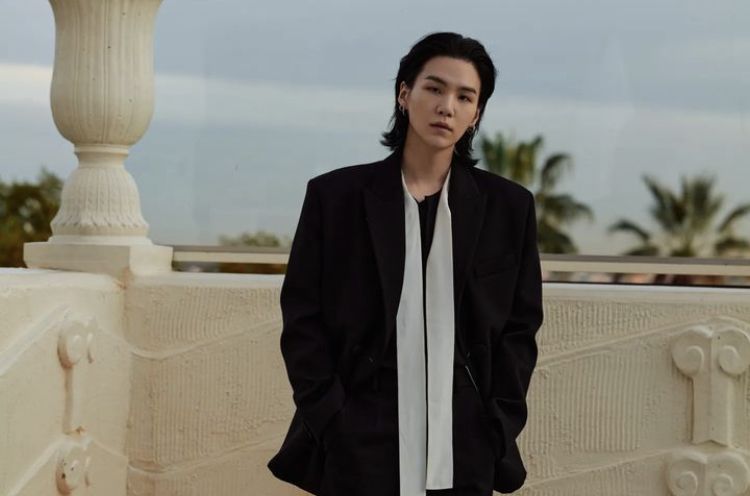 Kejutkan penggemar, Suga BTS resmi mendaftarkan diri dan segera menjalani wajib militer. Begini penjelasan agensi!
