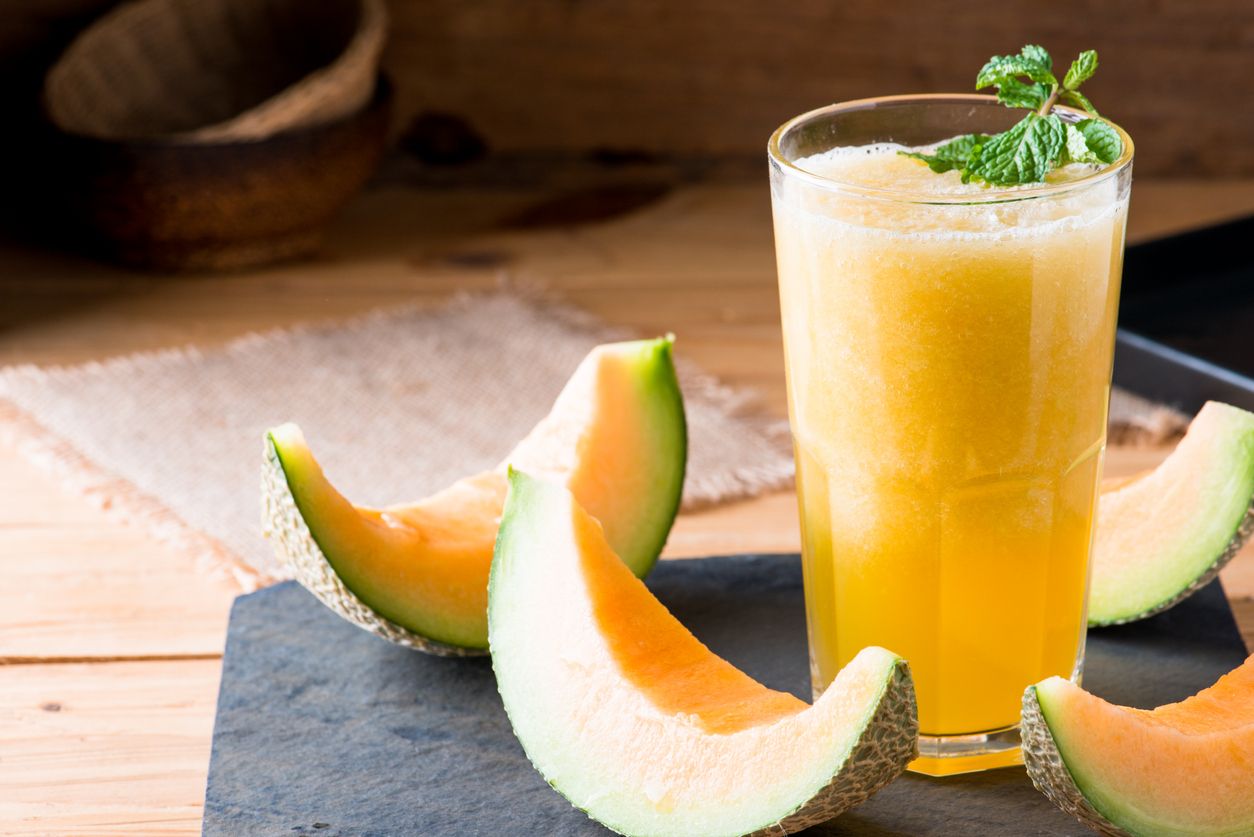 Bisa jadi ide menu buka puasa Ramadan 2023, ini dia tips memasak cepat es melon serut. Cuma butuh waktu 30 menit saja.
