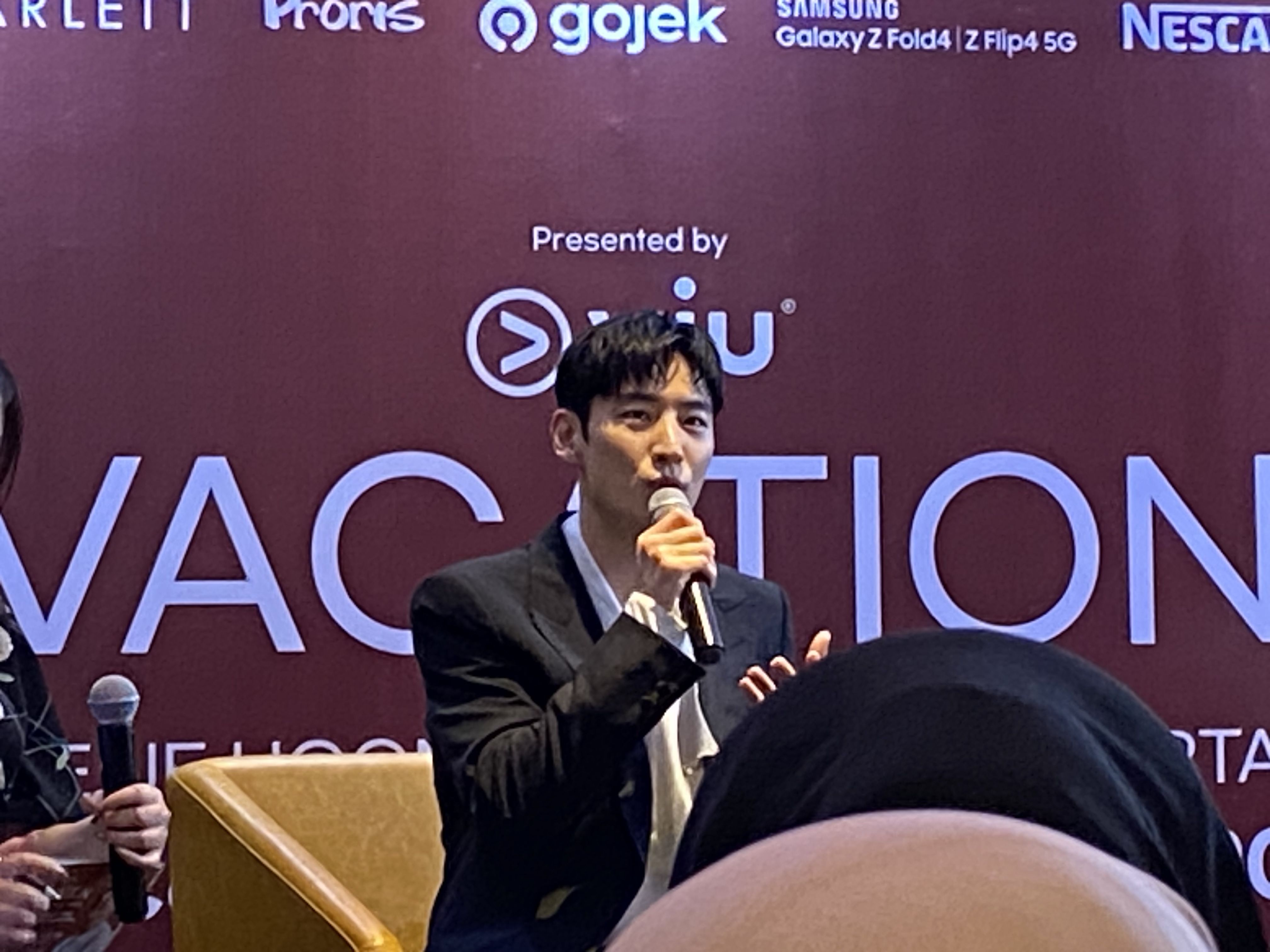 Gelar fan meet di Jakarta pada hari Sabtu, (19/3/2023), Lee Je Hoon mengungkapkan alasan harus nonton Taxi Driver 2.