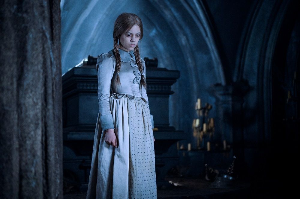 Sinopsis series Wednesday yang tayang sekaligus trending di Netflix mengisahkan petualangan Wednesday Addams di Nevermore Academy.