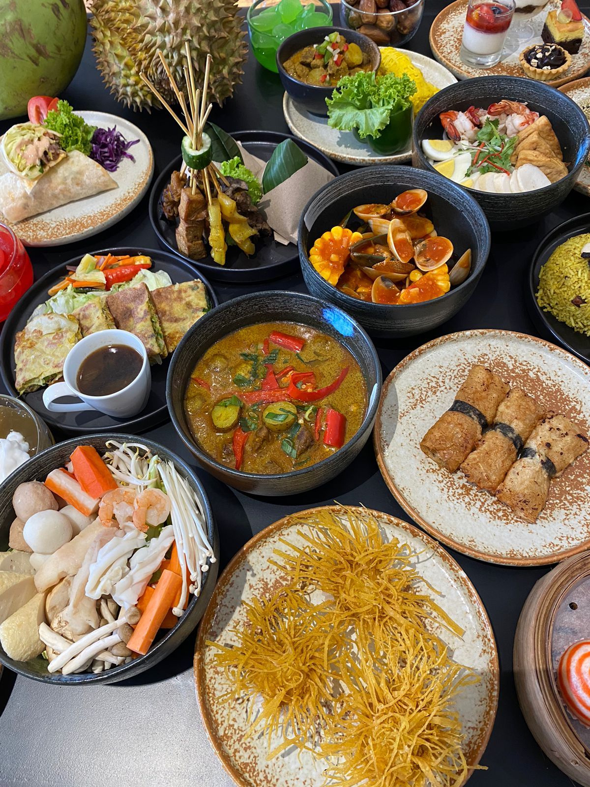Berikut rekomendasi tempat buka puasa di Jakarta Pusat yang bisa kamu kunjungi, ada 100 macam menu. Cobain semua, yuk!