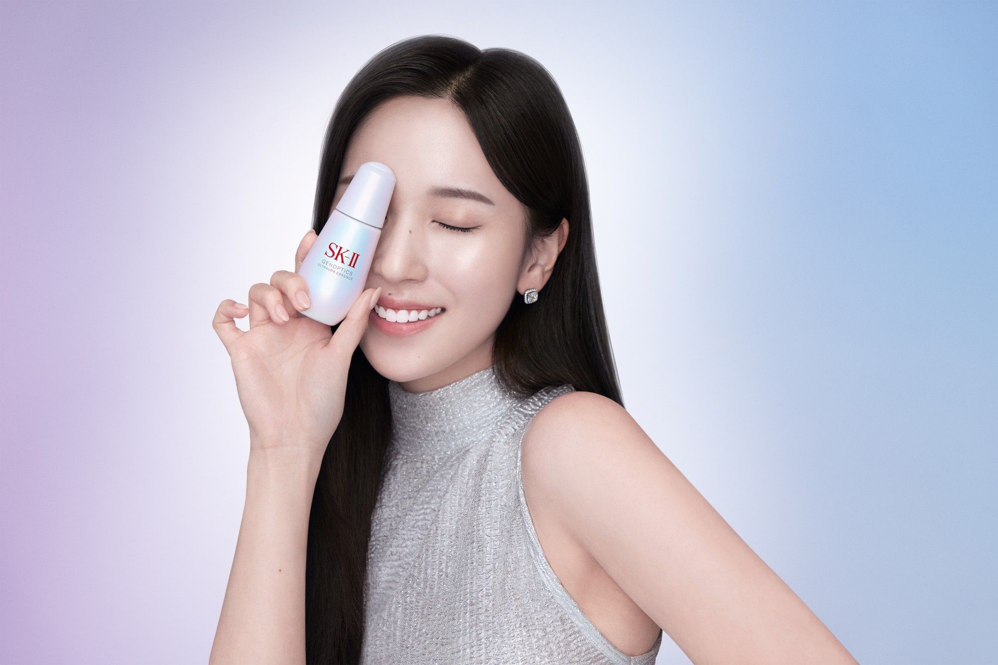 Penyebab kulit kusam adalah karena adanya awan kulit atau skin clouds. Ini essence dari SK-II yang bisa cerahkan kulit kusam kekuningan.