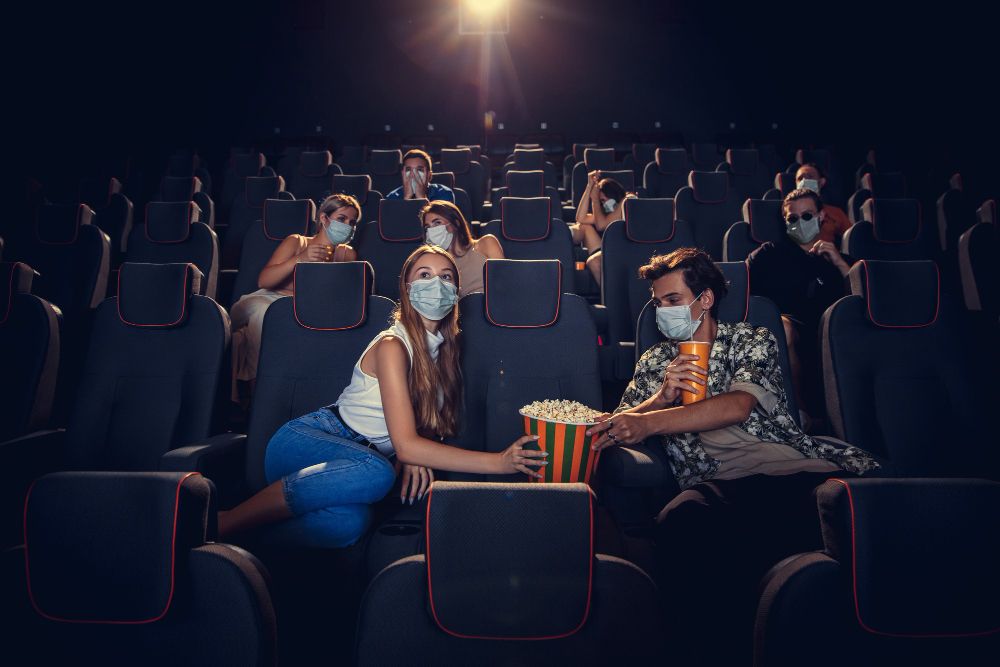 Dalam rangka merayakan Hari Film Nasional 2023, simak berikut ini sederet manfaat menonton film untuk kesehatan mental kamu!