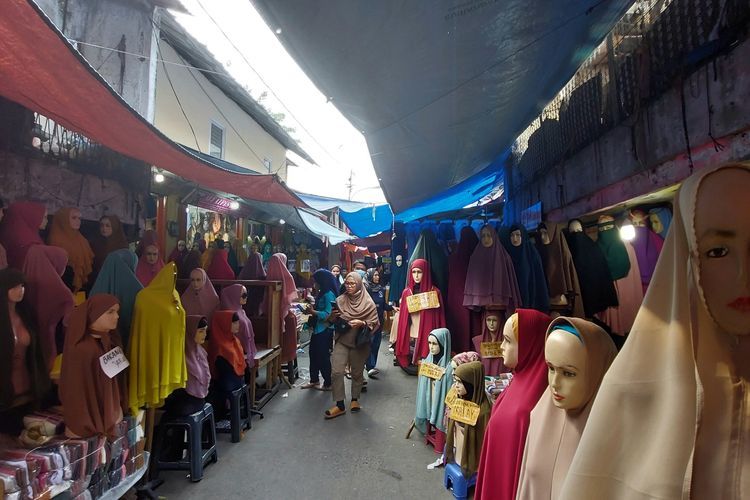 Berikut ini 5 tempat belanja Baju Lebaran 2023 selain di Pasar Tanah Abang, ada Thamrin City hingga ITC Cempaka Mas