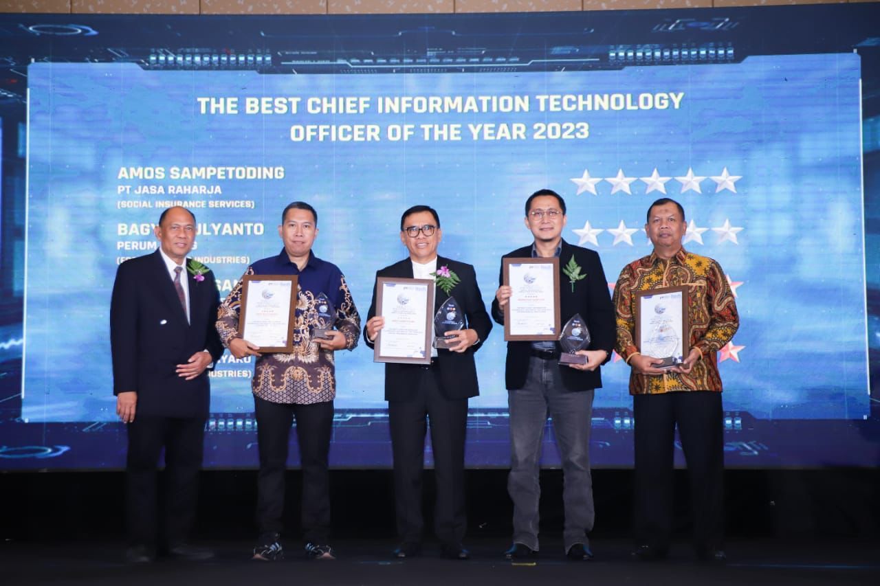 Jasa Raharja berhasil meraih tiga penghargaan bergengsi dalam ajang Digital Technology & Innovation Award (Digitech) 2023, yang diselenggarakan Majalah Itech di Jakarta, Rabu (29/3/2023). 