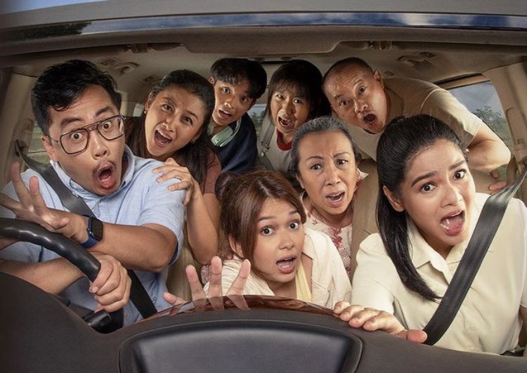 Tayang di Vidio, begini sinopsis series Di Bulan Suci Ini.... Kisahkan dua keluarga dengan adat yang berbeda.