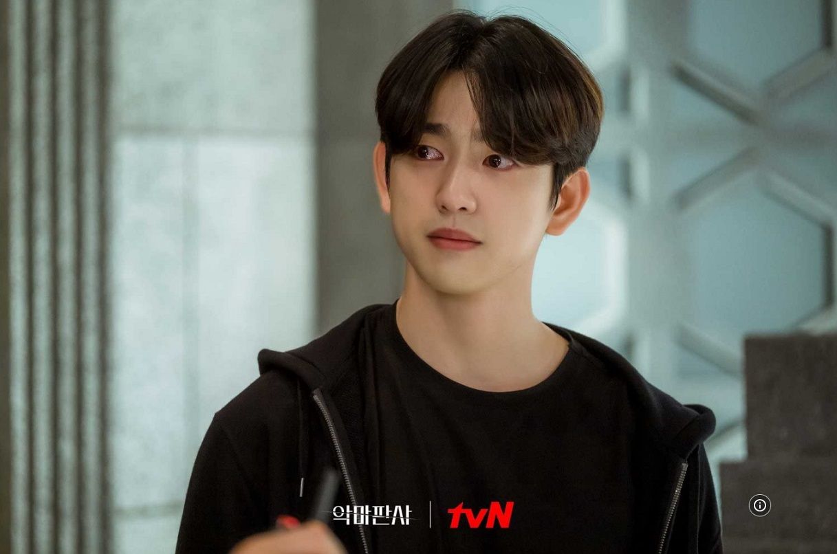Jinyoung akan segera jalani wajib militer pada 8 Mei 2023. Berikut rekomendasi drakor yang dibintangi Jinyoung GOT7: 