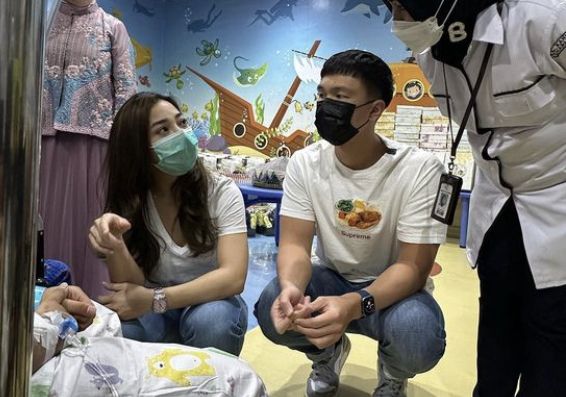 Nikita Willy rayakan ulang tahun anak pertamanya di Rumah Sakit Kanker Dharmais. Yuk simak selengkapnya!