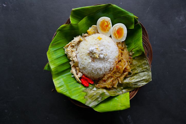 Kawan Puan, berikut ini tiga makanan favorit Kartini yang bisa jadi menu sajian Lebaran 2023. Ada nasi liwet.