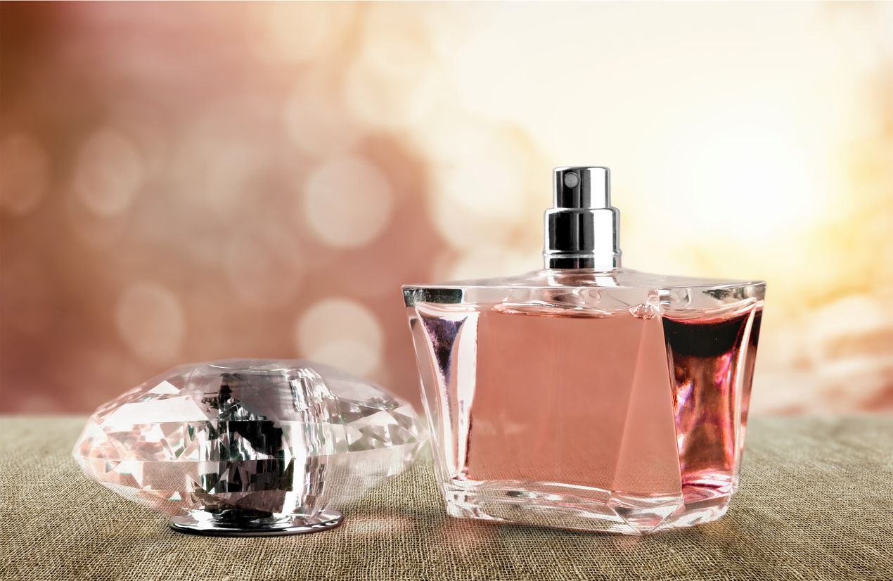 Mulai dari tips membeli parfum secara online hingga cara pilih kacamata hitam. Ini berita terpopuler fashion dan beauty.