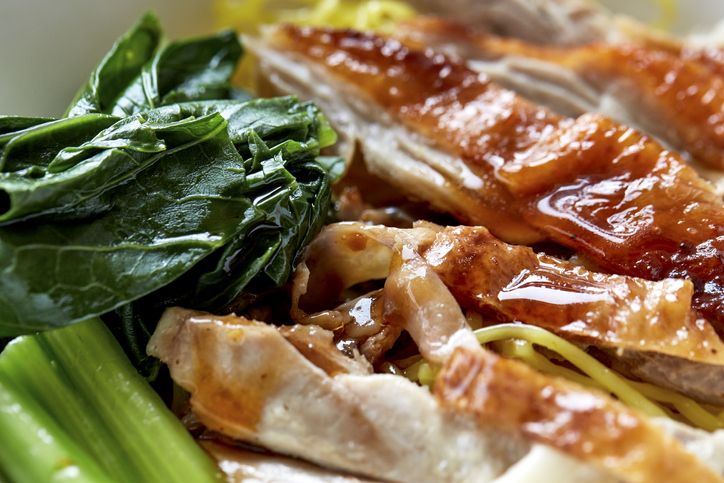 Jadi tuan rumah SEA Games 2023, berikut lima rekomendasi makanan khas Kamboja. Ada salad daging sapi.