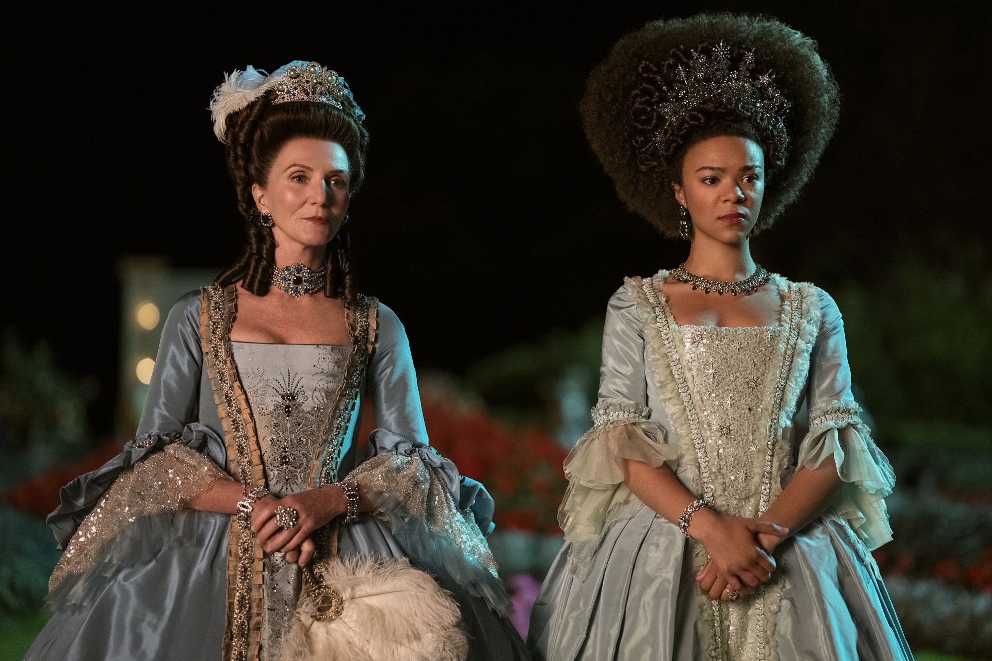 Setelah perempuan menikah seperti di series Queen Charlotte: A Bridgerton Story, begini cara yang bisa dilakukan untuk mendekati ibu mertua.