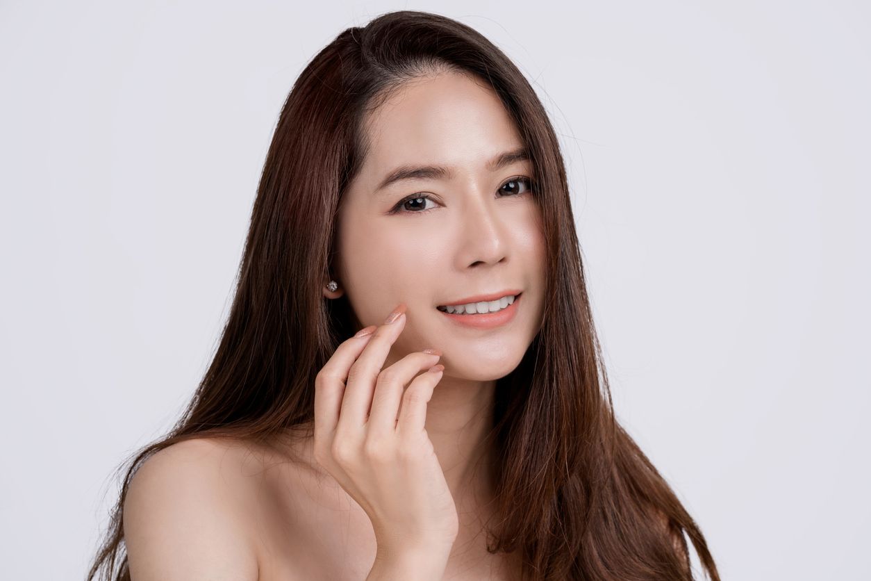 Kecantikan perempuan Thailand terkadang membuat banyak orang penasaran, berikut adalah beberapa tips perawatan kecantikan khas perempuan Thailand.